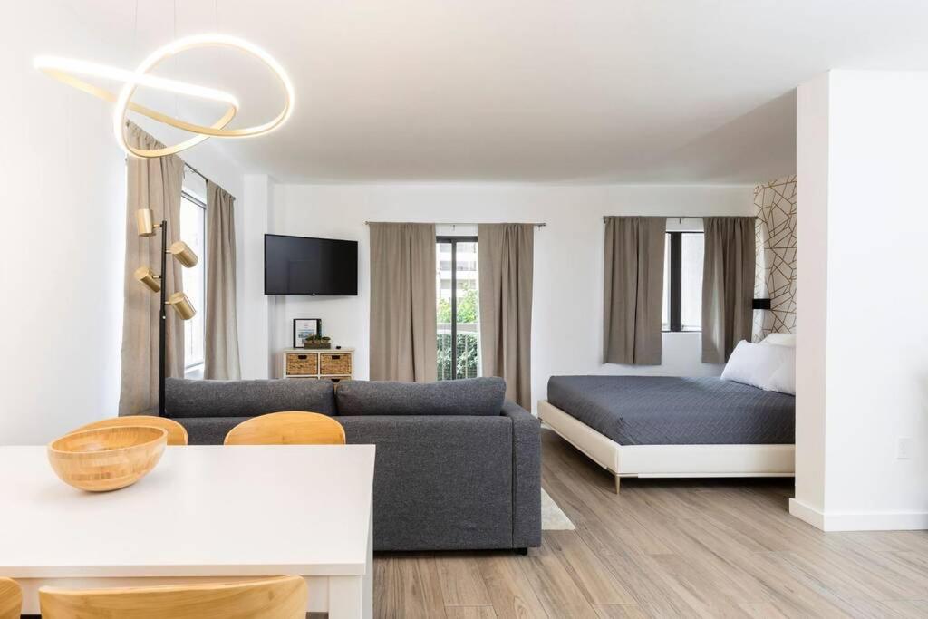 Modern Studio On I-Drive: Parking + Pool Included أورلاندو المظهر الخارجي الصورة
